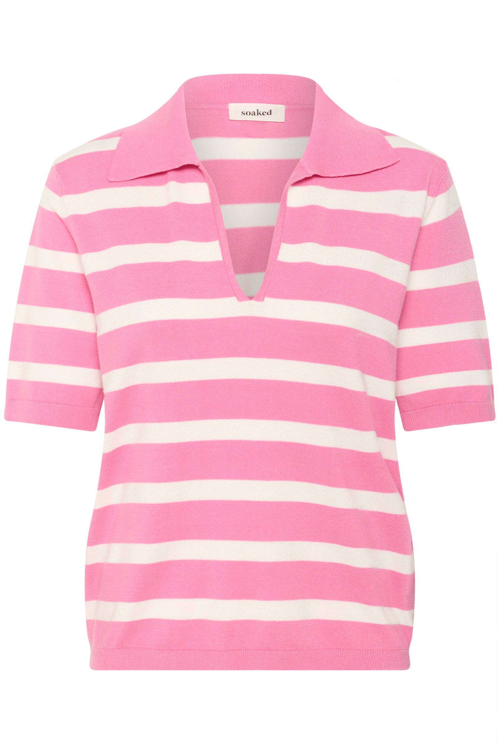 30408490_304047_100 Ριγέ πλεκτή μπλούζα polo Soaked in Luxury σε ροζ και εκρού με κοντά μανίκια, γιακά polo και V άνοιγμα στο ντεκολτέ, σε καθαρό studio φόντο.